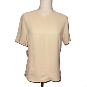 NWT Studio 121 100% Silk Cream V neck short sleeve Cream Blouse Top XS